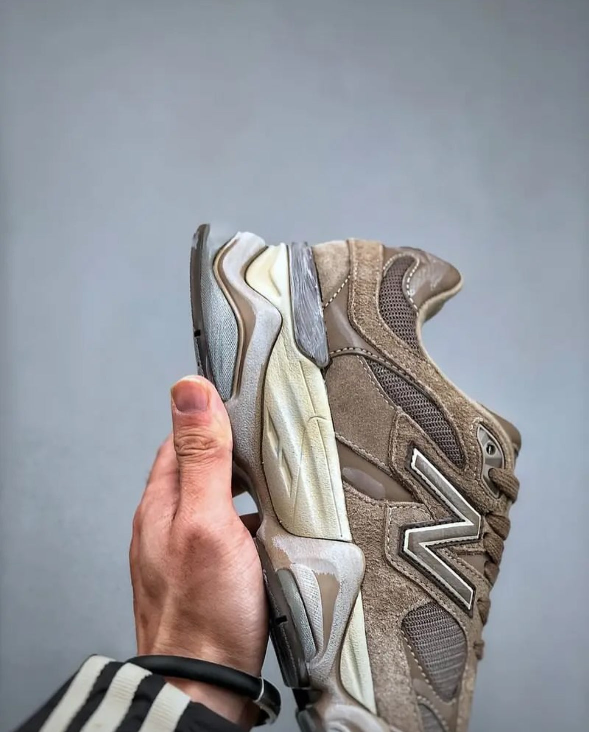 NEW BALANCE 9060 "MUSHROOM"