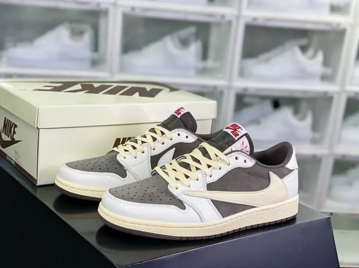 JORDAN TRAVIS SCOTT LIGHT MOCHA