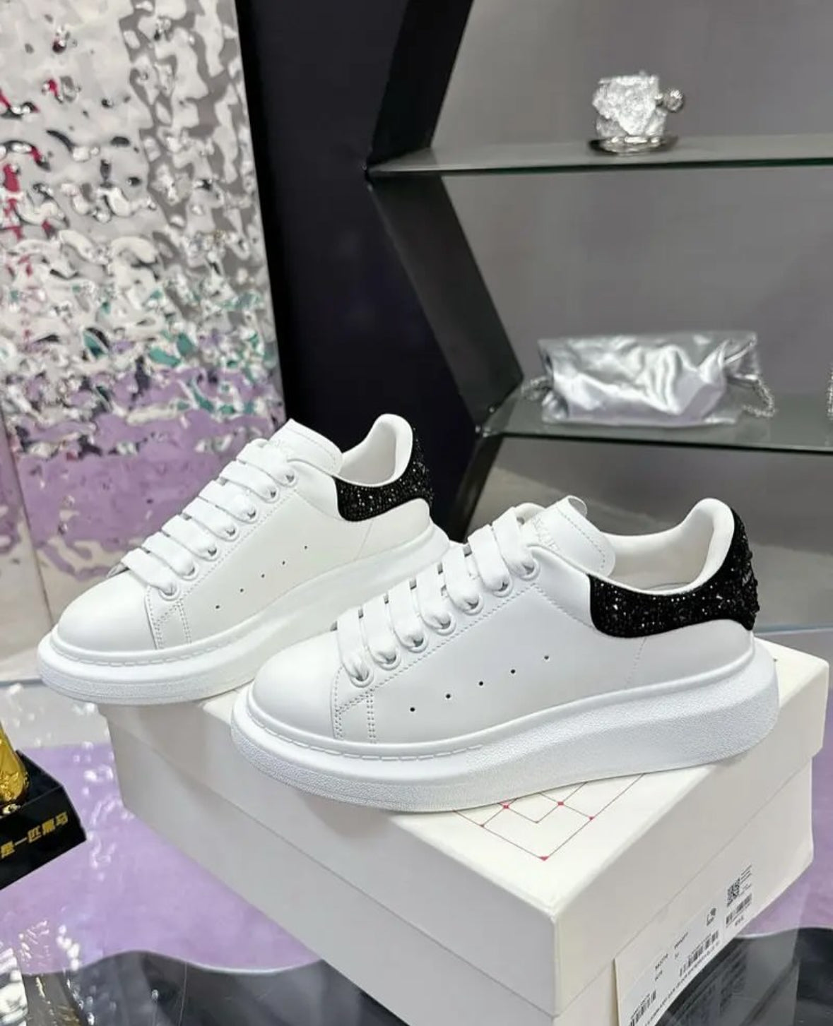 ALEXANDER MCQUEEN SHINY BLACK WHITE