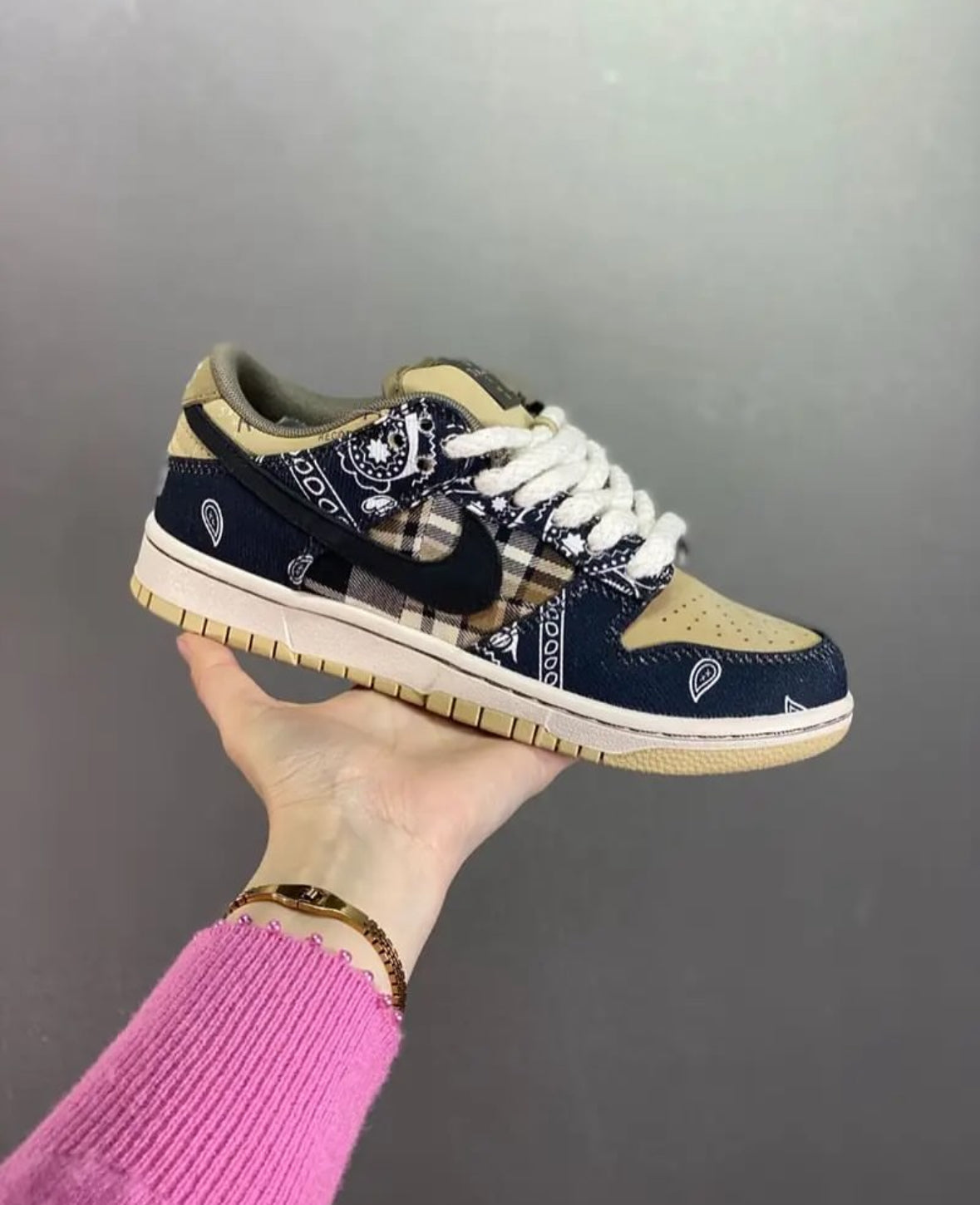 NIKE X TRAVIS SCOTT DUNK LOW