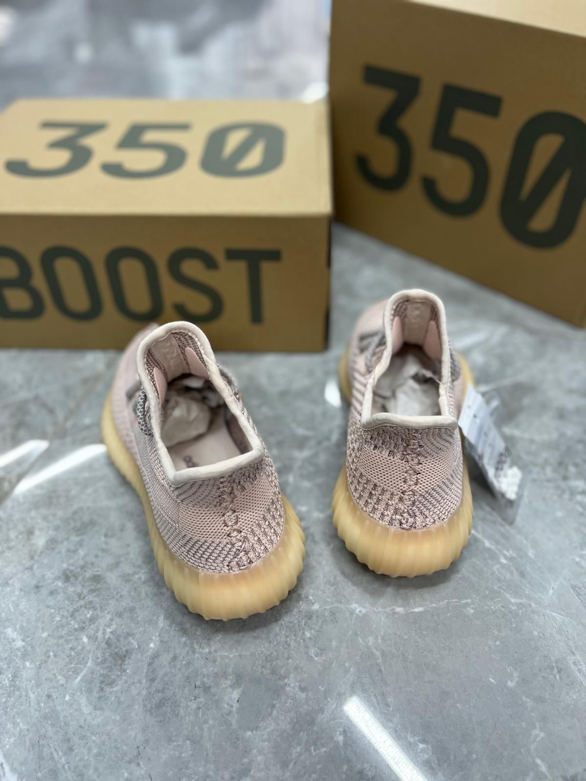 YEEZY SYNTH REFLECTIVE