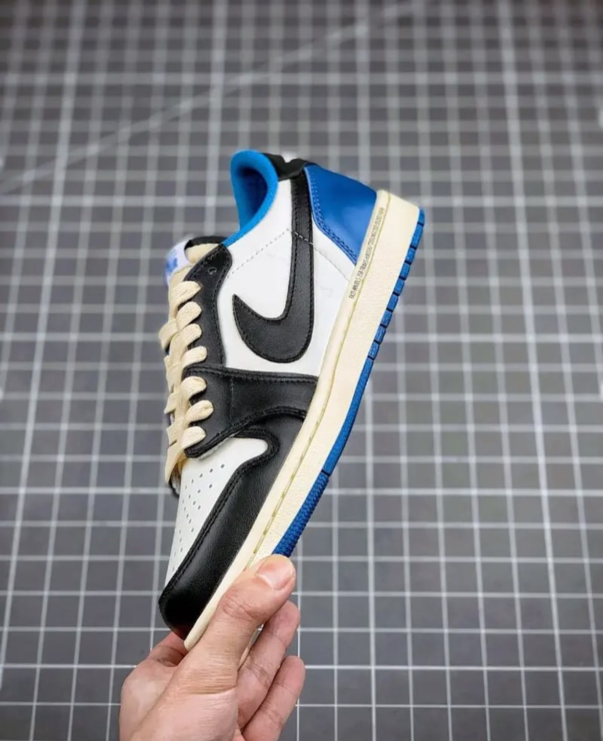 JORDAN TRAVIS SCOTT BLUE MOCHA